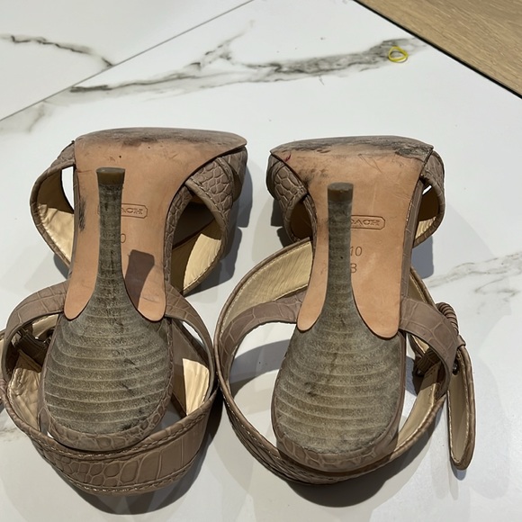 Coach heels size 10 - Picture 5 of 6